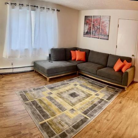 Lovely Two Bedroom, Minutes Away From Downtown Anchorage Exterior photo